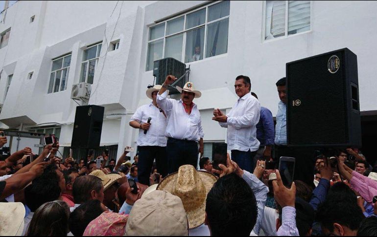 Rodríguez Calderón acompañó este mediodía a Jesús Alejo Orantes Ruíz en su registro como candidato independiente a la gubernatura de Chiapas. TWITTER / @JaimeRdzNL