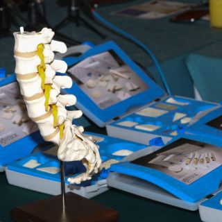 Desarrollan tecnología para fabricar huesos artificiales