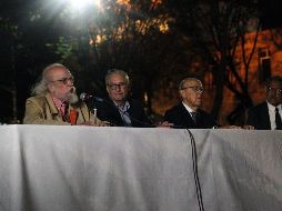 Fernando González Gortázar, en la esquina, con otros panelistas durante el homenaje. EL INFORMADOR/M. Vargas