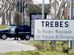 Un yihadista tomó rehenes en un local al sur de Francia, en reclamo de la liberación del único sobreviviente del comando que cometió los atentados de París de noviembre de 2015. EFE / G. Horcajuelo