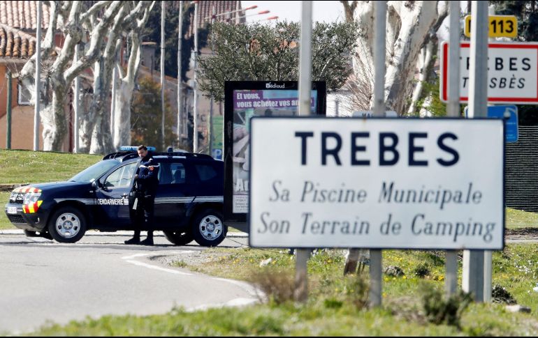 Un yihadista tomó rehenes en un local al sur de Francia, en reclamo de la liberación del único sobreviviente del comando que cometió los atentados de París de noviembre de 2015. EFE / G. Horcajuelo