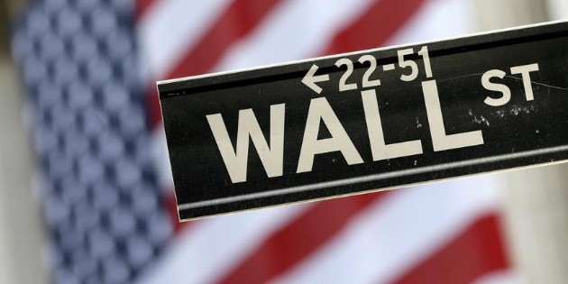 Wall Street termina en baja una terrible semana