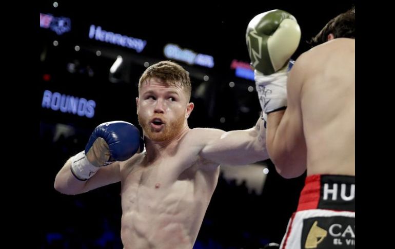 Dirigentes de la Comisión no aclararon si la suspensión afectará el combate programado para el 5 de mayo entre Álvarez y Golovkin. AP/ARCHIVO