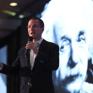 Anaya, a favor de continuar construcción del nuevo aeropuerto; pide transparencia