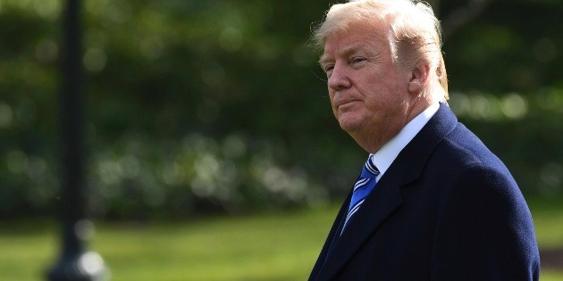 Trump firma presupuesto y evita cierre del Gobierno