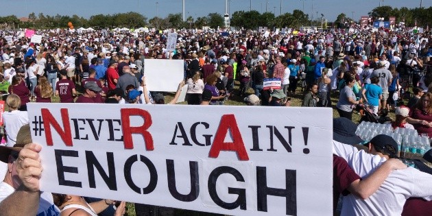 Sostiene Trump ante protestas que la seguridad de los ni&ntilde;os es prioridad
