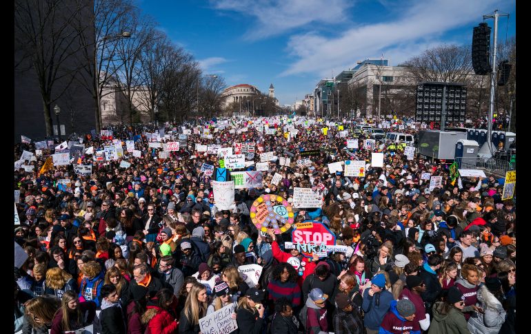 En Washington el contingente de manifestantes se extendió a lo largo de la avenida Constitution. EFE / J. LO SCALZO n
