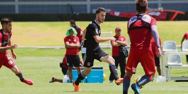 Los Zorros de Gerardo Espinoza se impusieron en tres tiempos a Rayos