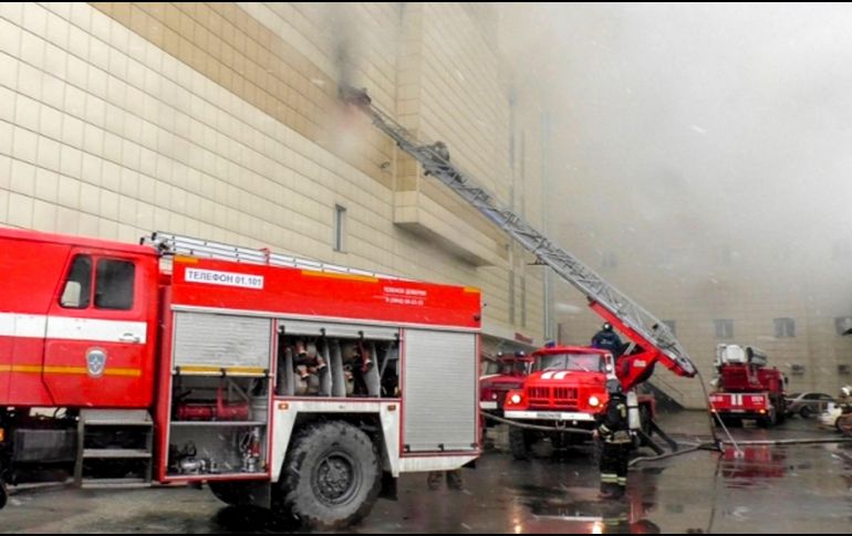 De acuerdo con investigaciones preliminares, en el edificio no se activó la alarma antiincendios. AFP/Ministerio de Emergencias ruso