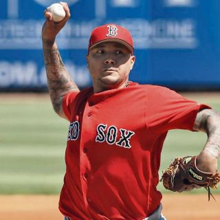 Héctor Velázquez, entre los abridores de Boston