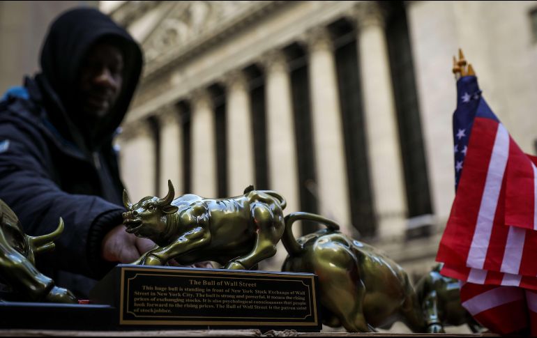 En la misma tendencia inicia el NYSE Composite, que ganaba 12.78 puntos (0.10 por ciento) al colocarse en 12 mil 445.3 unidades. AFP / D. Angerer
