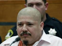 Al escuchar hoy la sentencia, Bracamontes, que ha mostrado en el juicio una conducta agresiva e insultante, sonrió y 