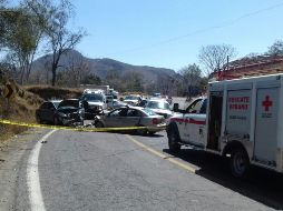 La zona fue acordonada por autoridades para realizar las labores correspondientes. ESPECIAL/