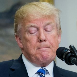 Trump ataca de nuevo a Amazon por servicio de correo