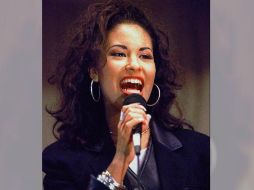  Miles de turistas de Texas y del resto de Estados Unidos visitan cada año Corpus Christi para ver el lugar donde vivió Selena, observar su vecindad, su estudio, su estatua y su tumba. AP/ ARCHIVO