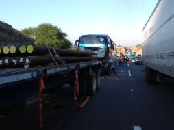 Autoridades no especificaron las causas del choque. ESPECIAL / Protección Civil Jalisco