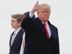 Trump ha estado tuiteando desde ayer domingo sobre el tema de migración. AP / ARCHIVO