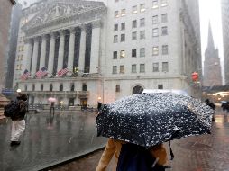 La Bolsa de Valores de Nueva York abre la semana con números rojos, en línea con el cierre del mercado asiático. AP / ARCHIVO