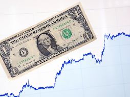 El consenso de analistas prevé un tipo de cambio de 18.60 pesos por dólar al cierre de este año. NTX / ARCHIVO