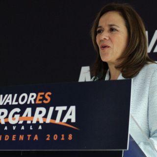 Margarita Zavala estrena autobús para campaña