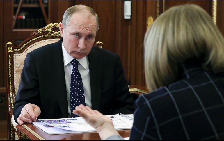 Putin ganó las elecciones con el 76.67 por ciento de los votos emitidos. AP / M. Klimentyev