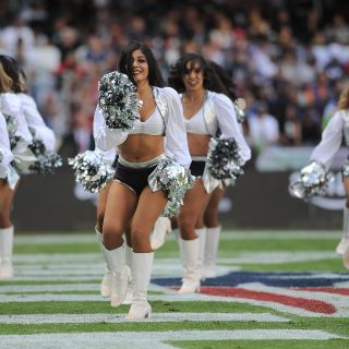 Así trabajan las porristas de la NFL