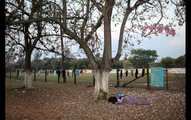 La caravana, que provocó la ira del presidente estadounidense Donald Trump, está detenida en un centro deportivo del municipio oaxaqueño. AP/F. Márquez