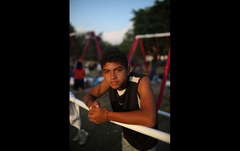 Carlos Antonio Aguilera, un hondureño de 14 años. Las autoridades migratorias de México agregaron que han ofrecido la condición de refugio a los migrantes en los casos en que así proceda, al igual que otras medidas de protección. AP/F. Márquez