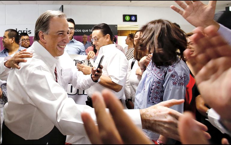 Meade afirmó que en el 3de3 no se revelan fundaciones ni departamentos que se tienen. EFE / ARCHIVO