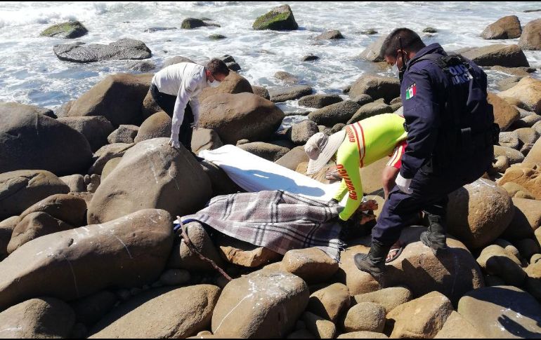 Tras su desaparición, oficiales de la Unidad Estatal de Protección Civil y Bomberos en coordinación con autoridades municipales implementaron un operativo de búsqueda por tierra y mar. ESPECIAL/