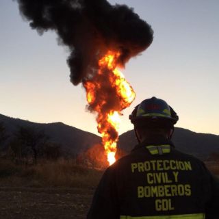 Reportan incendio en toma clandestina en Tlajomulco