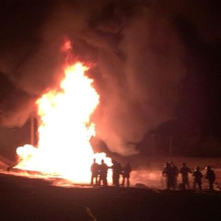 Suprimen incendio en ducto de Pemex en Tlajomulco