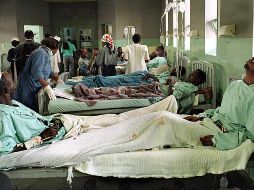 La comercialización de alcohol de contrabando es una práctica extendida en el país. AFP/ARCHIVO