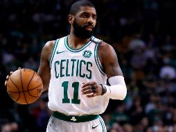 Se estima que Irving permanecerá de cuatro a cinco meses ausente. AP / ARCHIVO