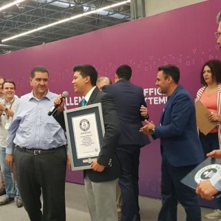 Jalisco logra Récord Guinness a la clase de robótica más grande del mundo