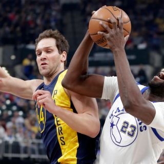 Los Pacers barren a los campeones