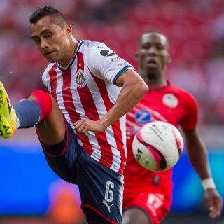 Triunfos aumentan la confianza de Chivas: "Aris" Hernández