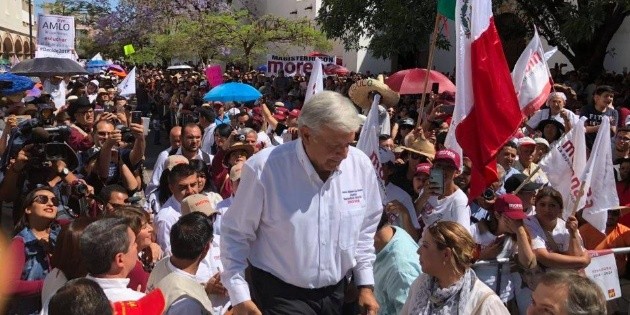 #Verificado2018: Una encuesta falsa pone a L&oacute;pez Obrador "inalcanzable"