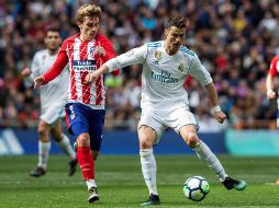 Cristiano sumó su gol número 22 ante el Atleti y es quien más ha anotado en los derbis, por delante de Santiago Bernabéu y Alfredo Di Stéfano, que marcaron 17 cada uno. EFE / R. Jiménez
