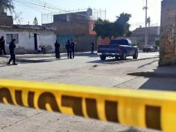 Los cuerpos fueron llevados al Instituto Jalisciense de Ciencias Forenses donde permanecerán en espera de su identificación. ESPECIAL /