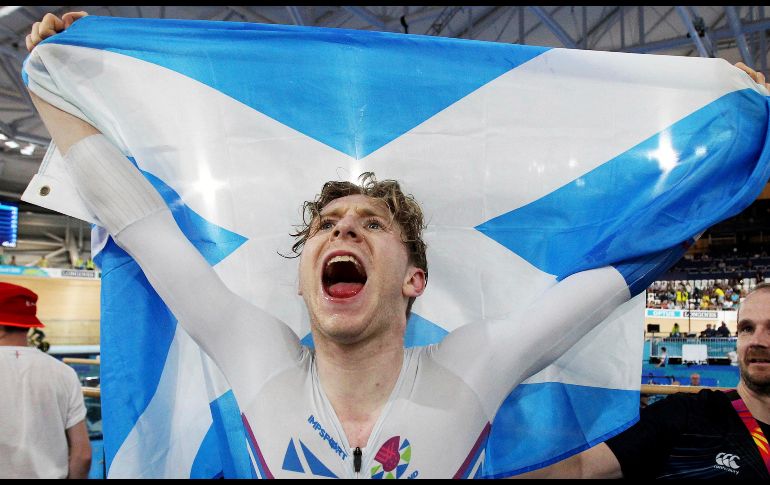 El escocés Mark Stewart reacciona tras ganar el oro en la competencia de 40 kilómetros en el marco de los Juegos de la Mancomunidad, disputados en Gold Coast, Australia. AP/T. Pickard