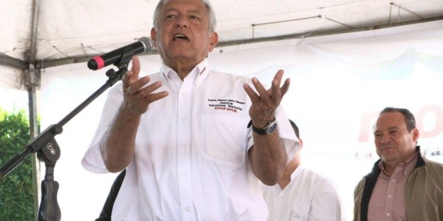 L&oacute;pez Obrador da voto de confianza al INE