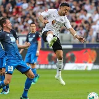 Fabián y Frankfurt dan gran paso hacia la Champions League