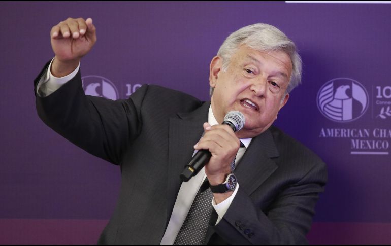 López Obrador destacó que no se puede mantener la certidumbre en las finanzas públicas a costa de convertirse en cómplices de la corrupción. EFE / J. Méndez