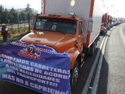 La Amotac se manifestó en diferentes puntos del país, como Toluca, donde realizaron una caravana como forma de protesta ante el alza de las casetas y combustibles, entre otras demandas. SUN / J. Alvarado