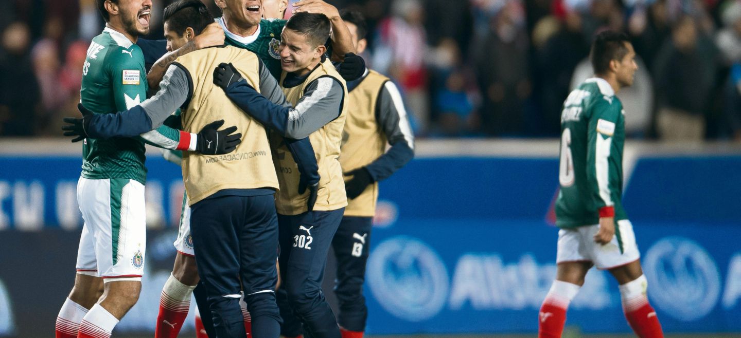 Los jugadores del Rebaño explotaron en alegría tras el silbatazo final en Nueva Jersey, donde amarraron el pase a la serie por el título de clubes de la Concacaf. MEXSPORT