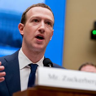 Zuckerberg considera "inevitable" regular la privacidad en Internet