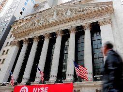 El Dow Jones Industrial Average terminó en 24 mil 190.83 puntos mientras que el Nasdaq bajó a siete mil 069.03 puntos. AP/ R. Drew