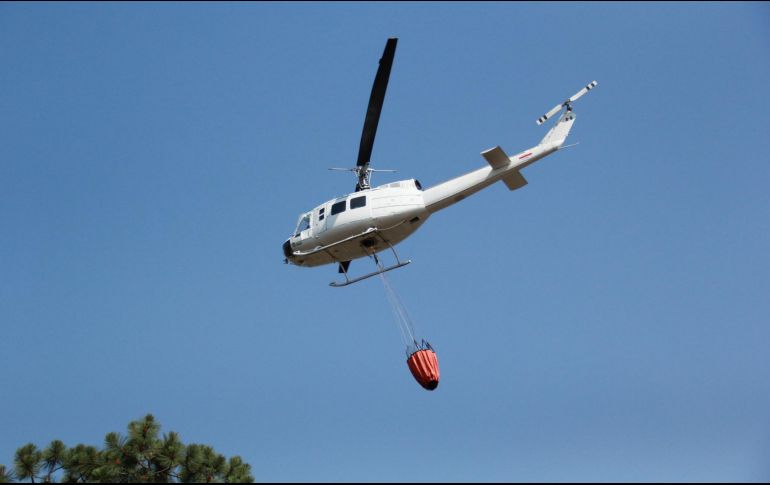 Se desplegaron dos helicópteros del Gobierno de Jalisco, y dos de Zapopan: Tláloc, Colibrí, Halcón y Corsario. ESPECIAL/Semadet