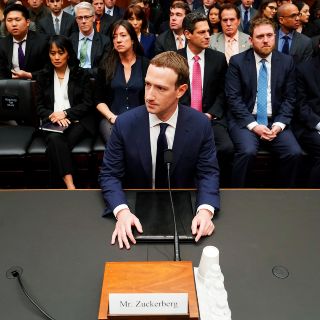 Zuckerberg afirma que sus datos también fueron vendidos